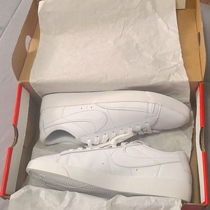 W BLAZER LOW LE, WHITE, 10.5